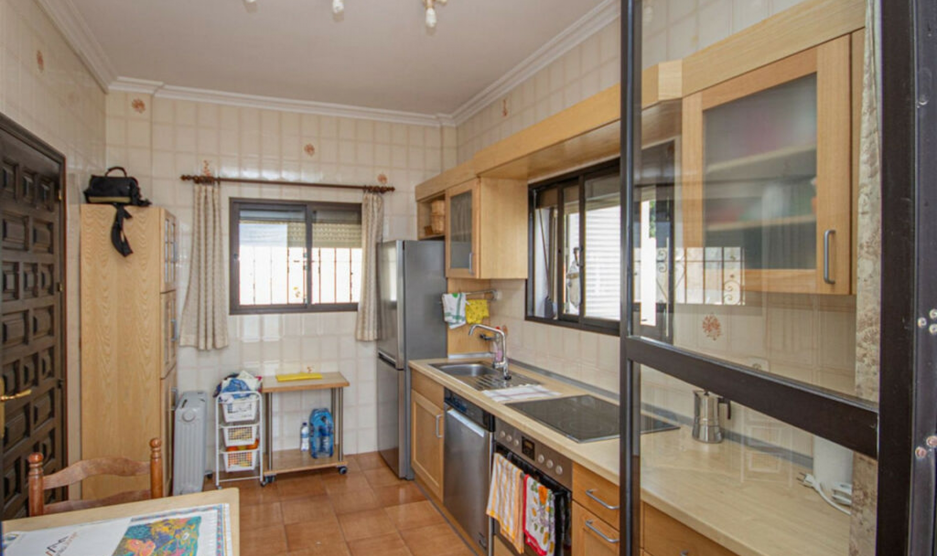 Resale - House -
Estepona