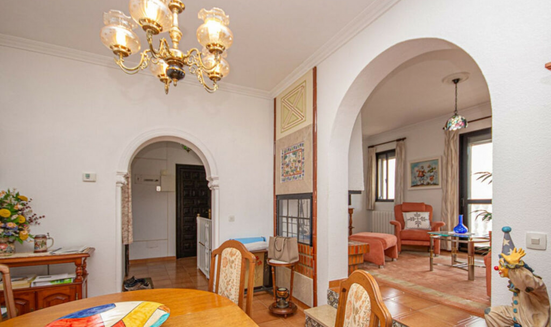 Resale - House -
Estepona