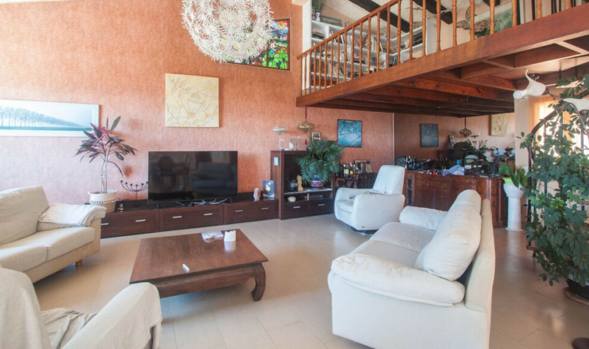 Resale - House -
Estepona