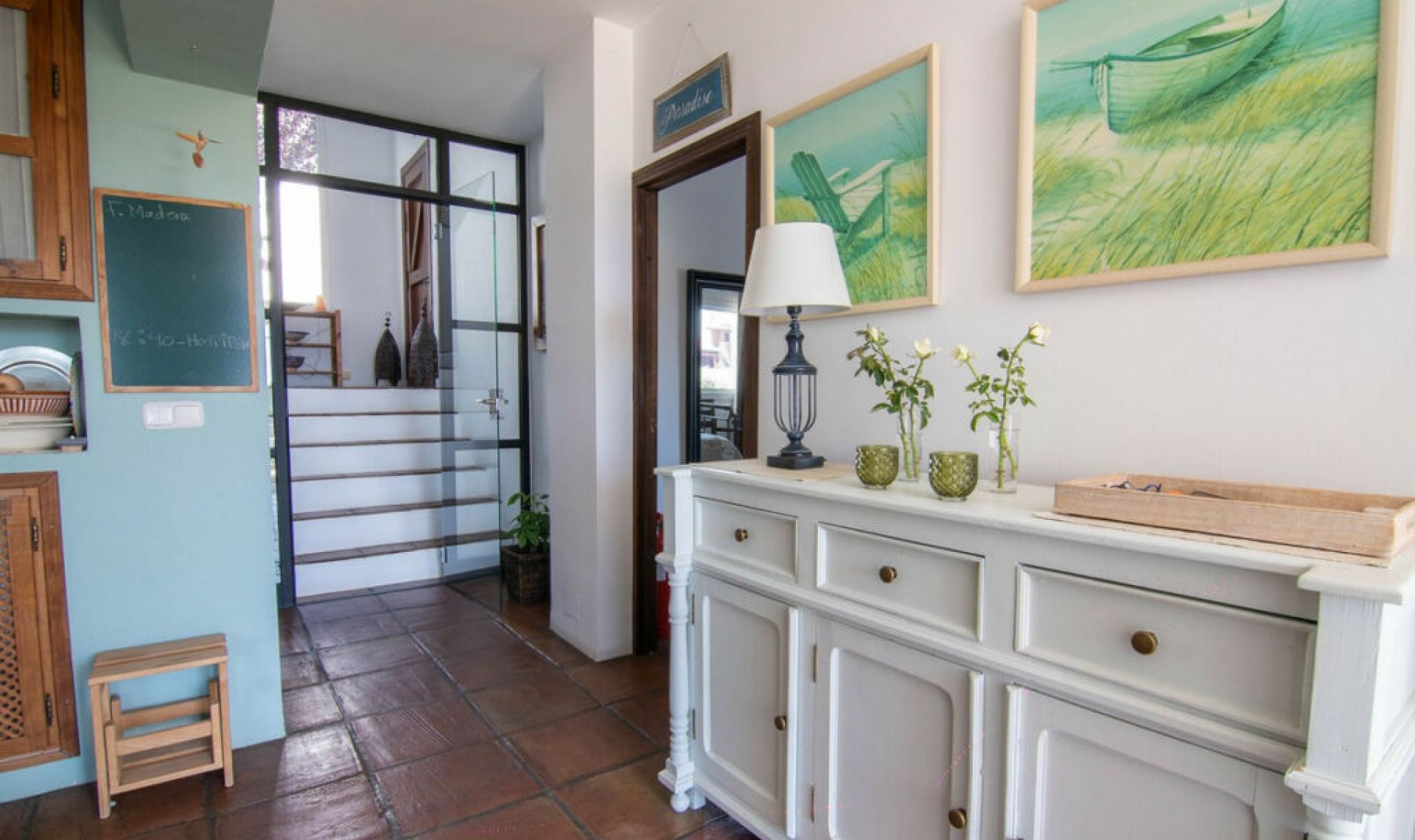 Resale - House -
Estepona