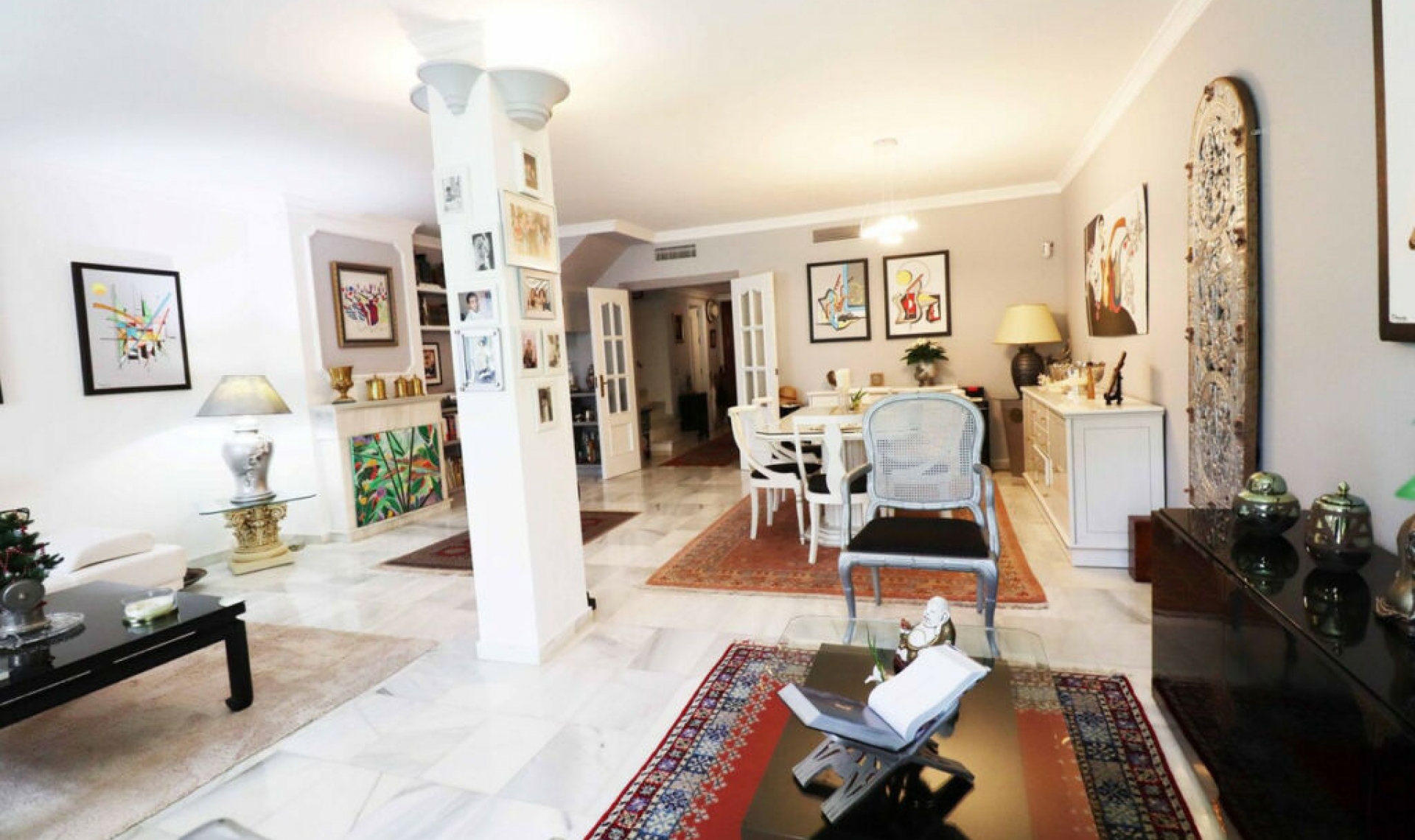 Resale - House -
Estepona