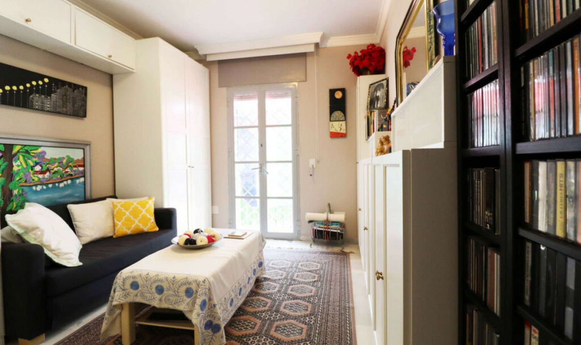 Resale - House -
Estepona