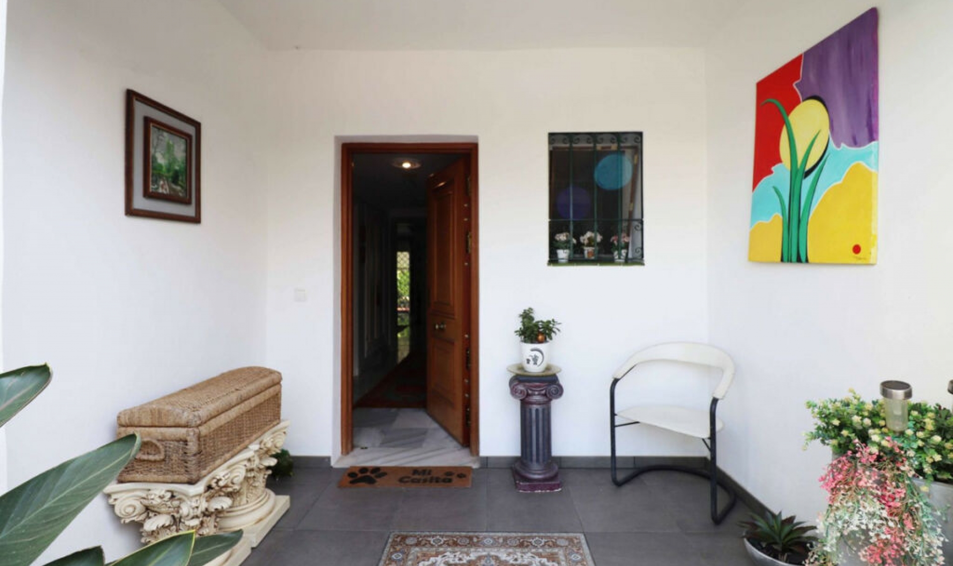 Resale - House -
Estepona