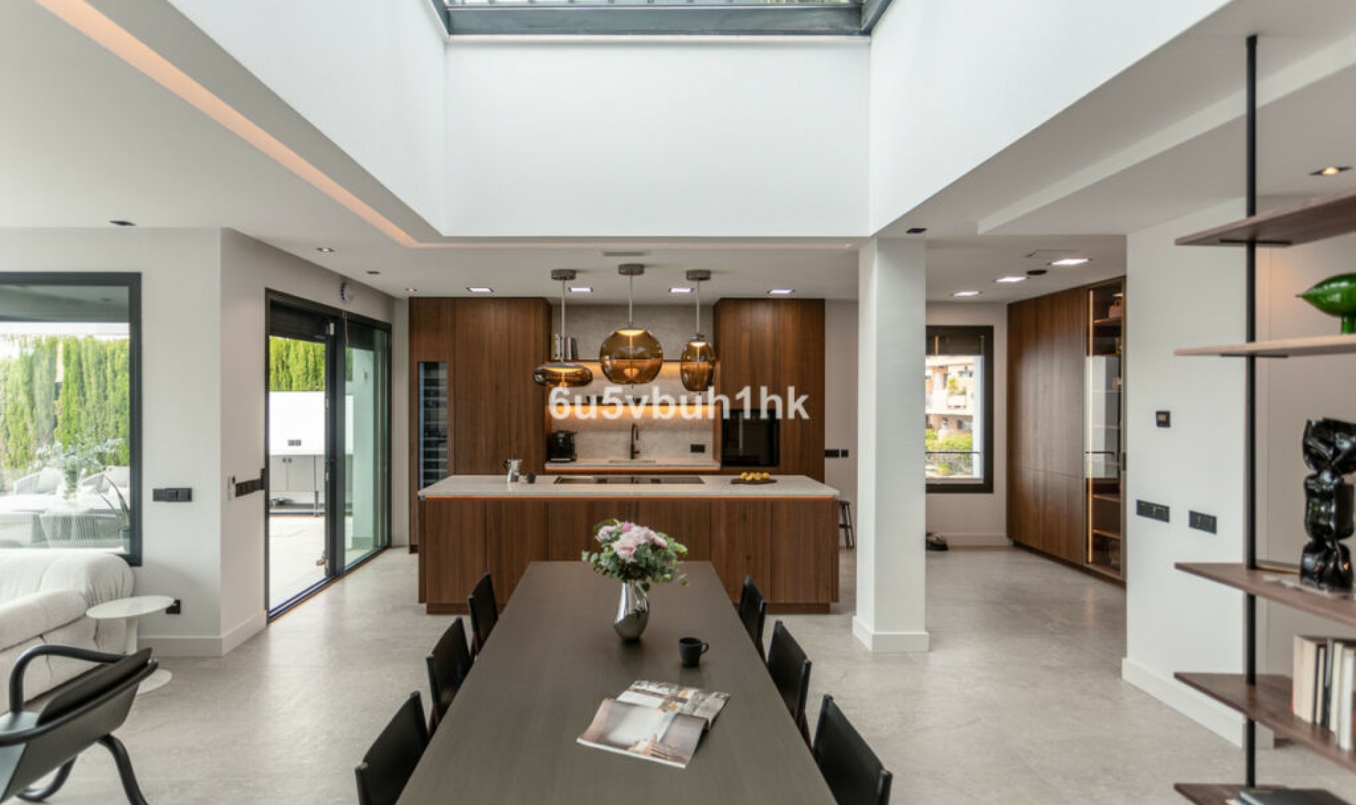 Resale - House -
Estepona