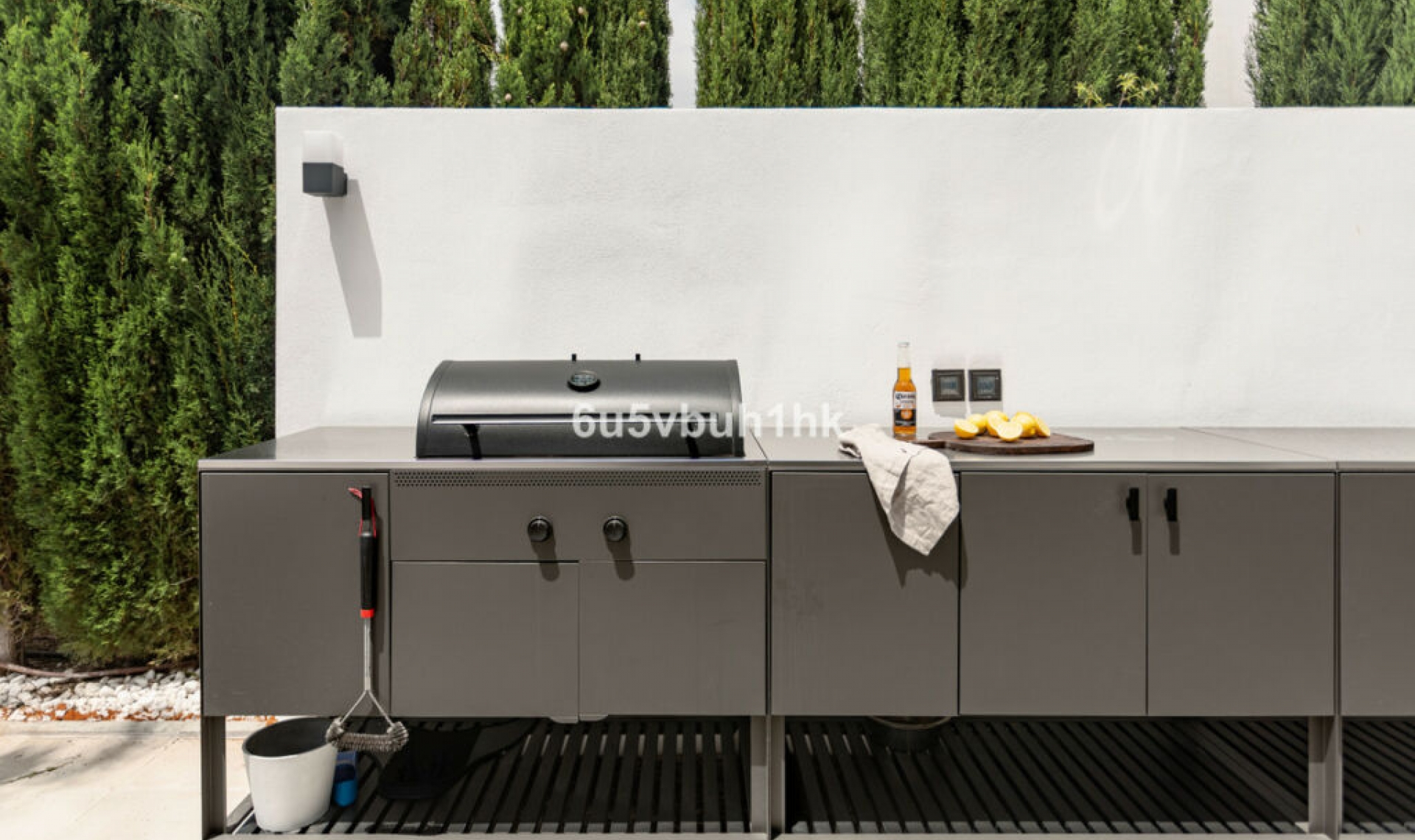 Resale - House -
Estepona