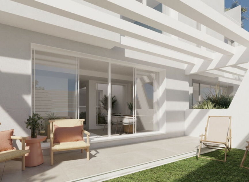 Resale - House -
Estepona