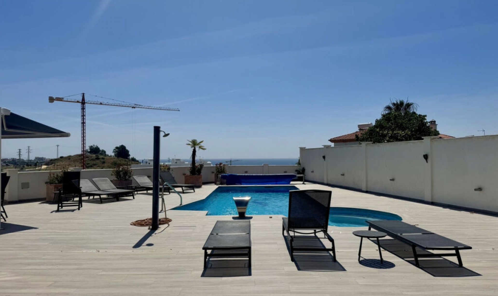 Resale - House -
Estepona