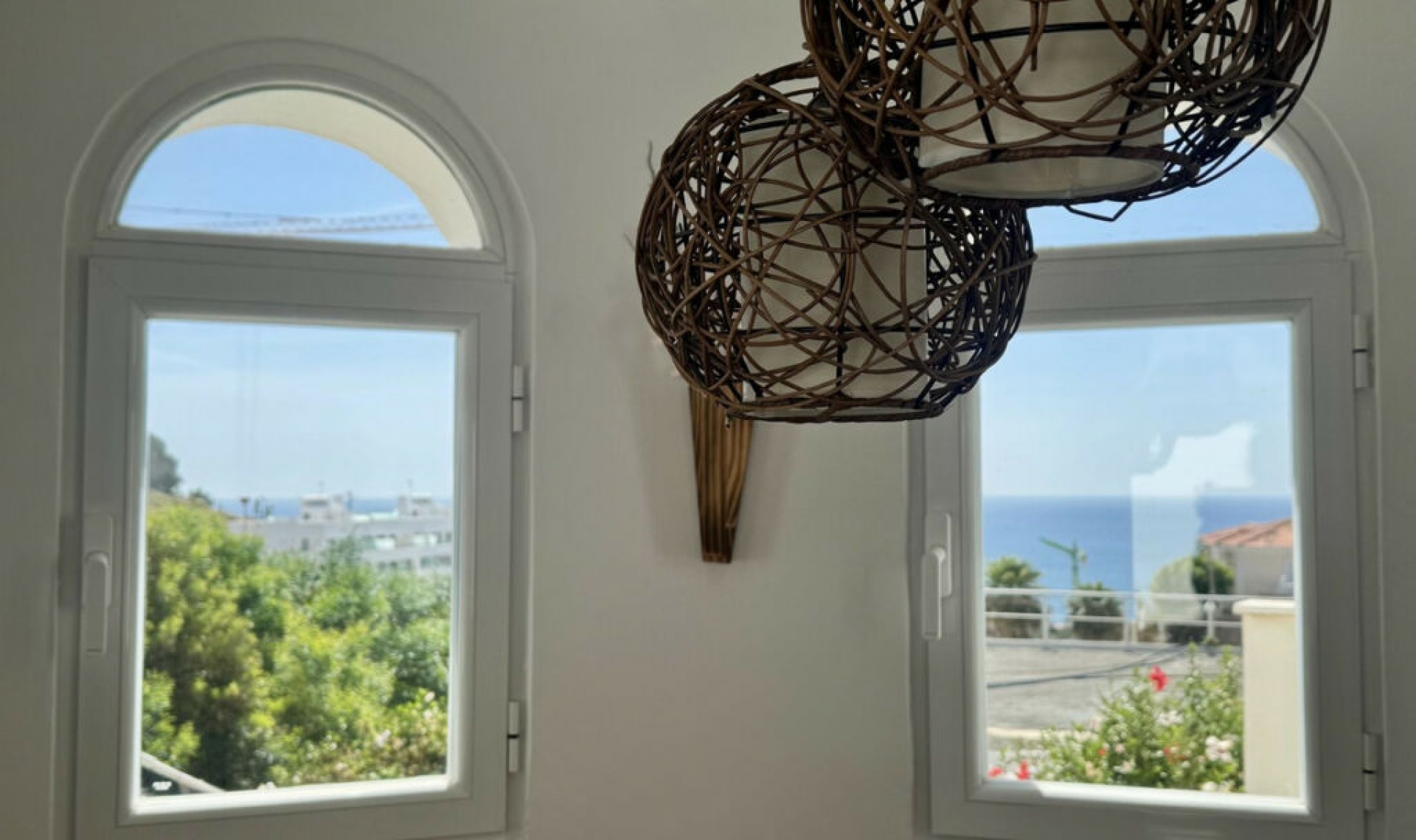 Resale - House -
Estepona