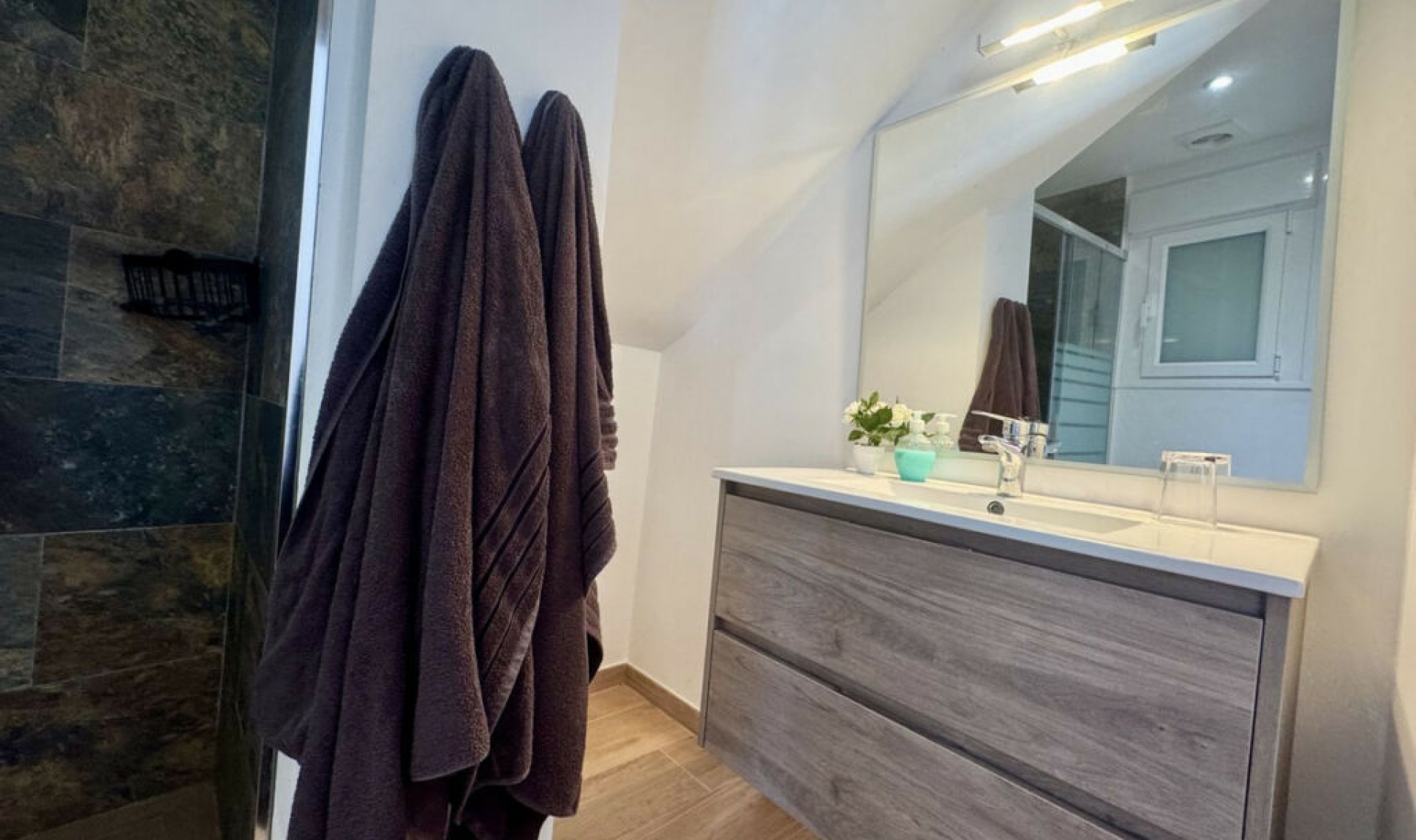 Resale - House -
Estepona