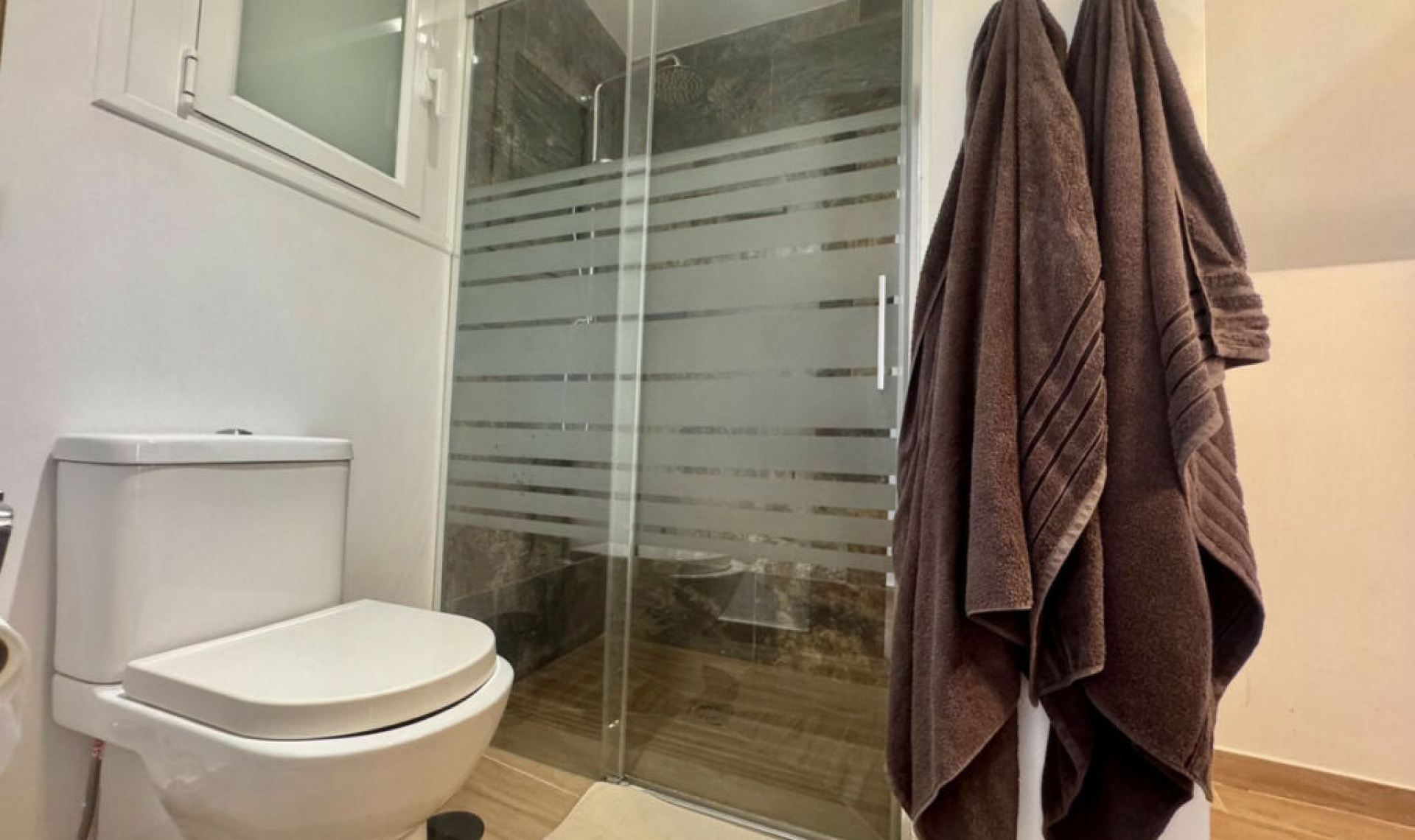 Resale - House -
Estepona