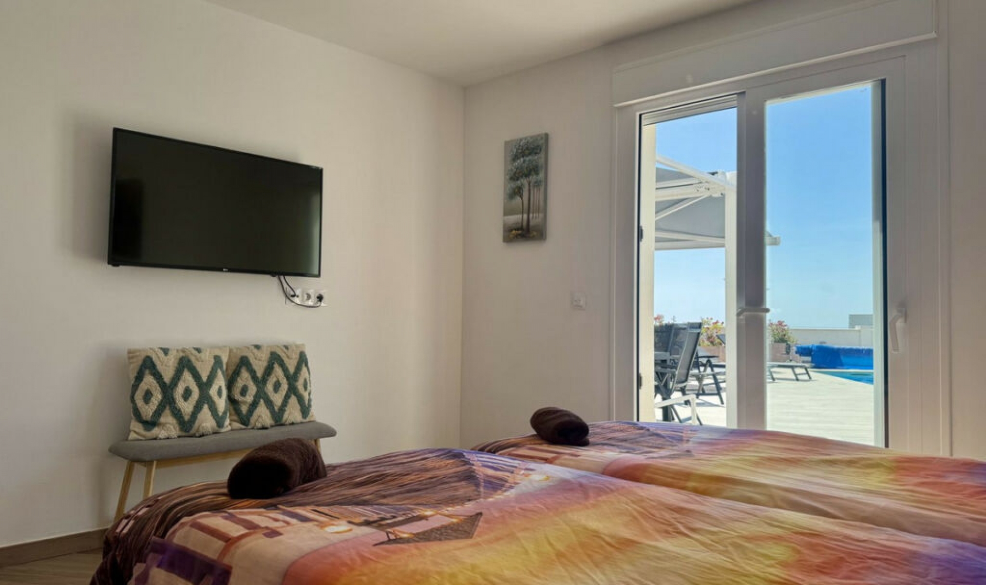Resale - House -
Estepona