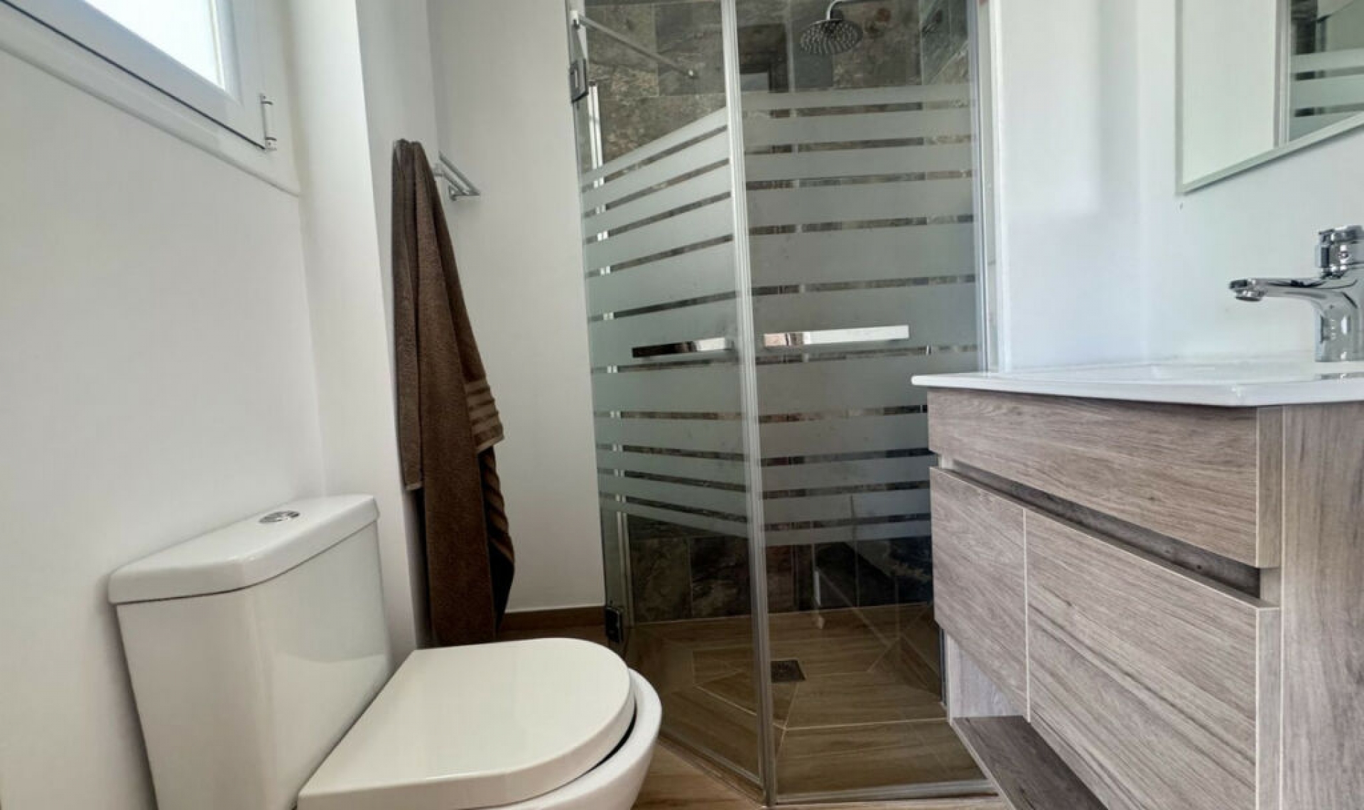 Resale - House -
Estepona