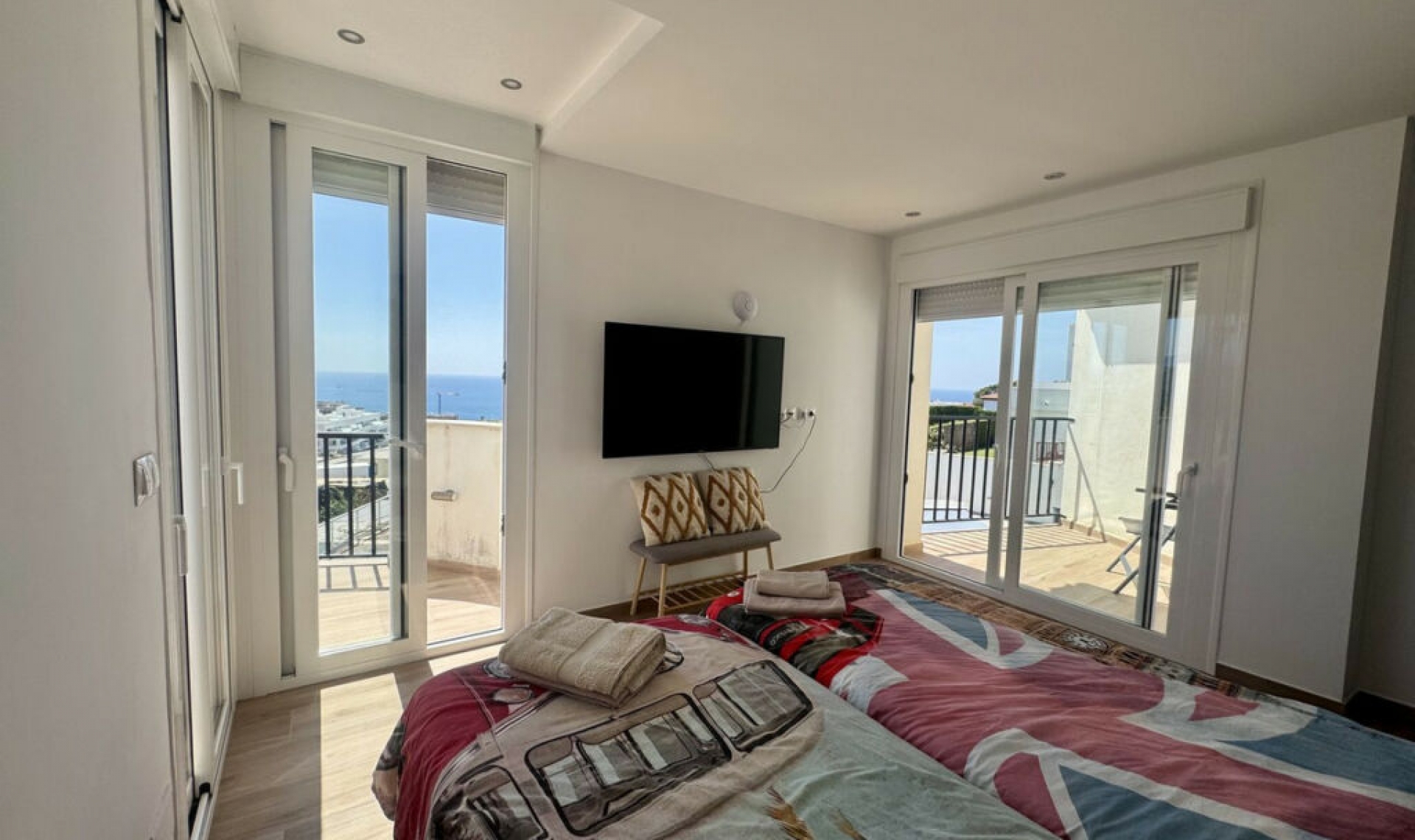Resale - House -
Estepona