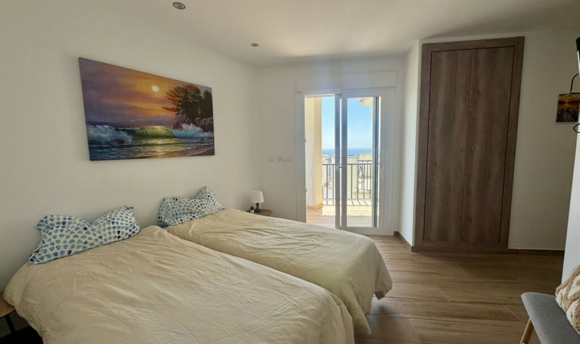 Resale - House -
Estepona