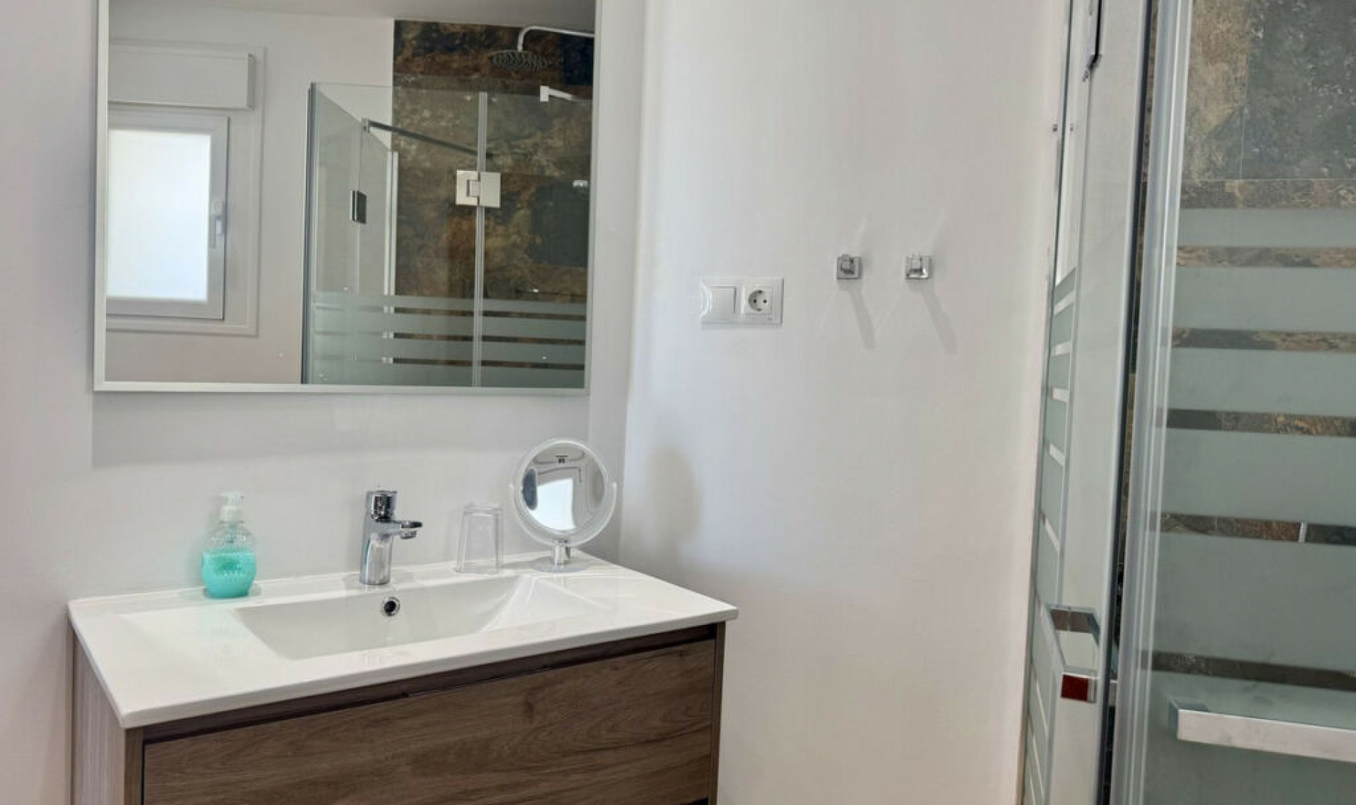 Resale - House -
Estepona