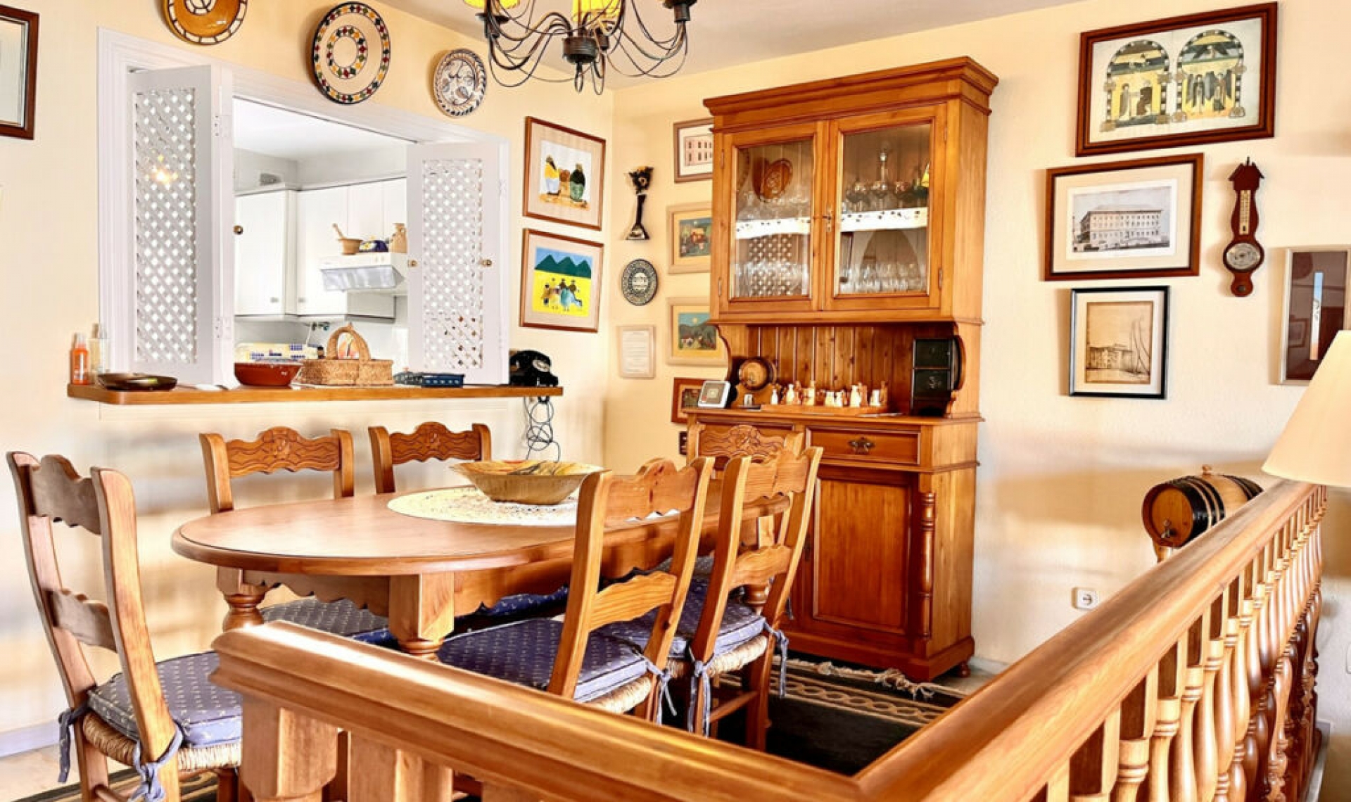 Resale - House -
Estepona