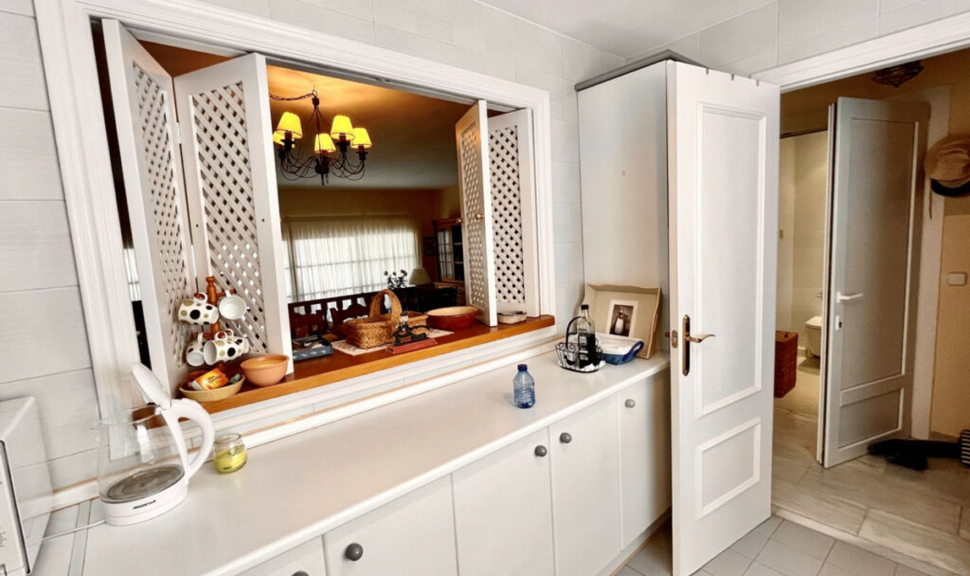 Resale - House -
Estepona