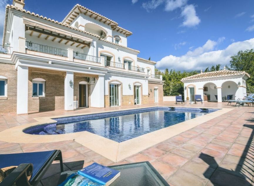 Resale - House -
Frigiliana