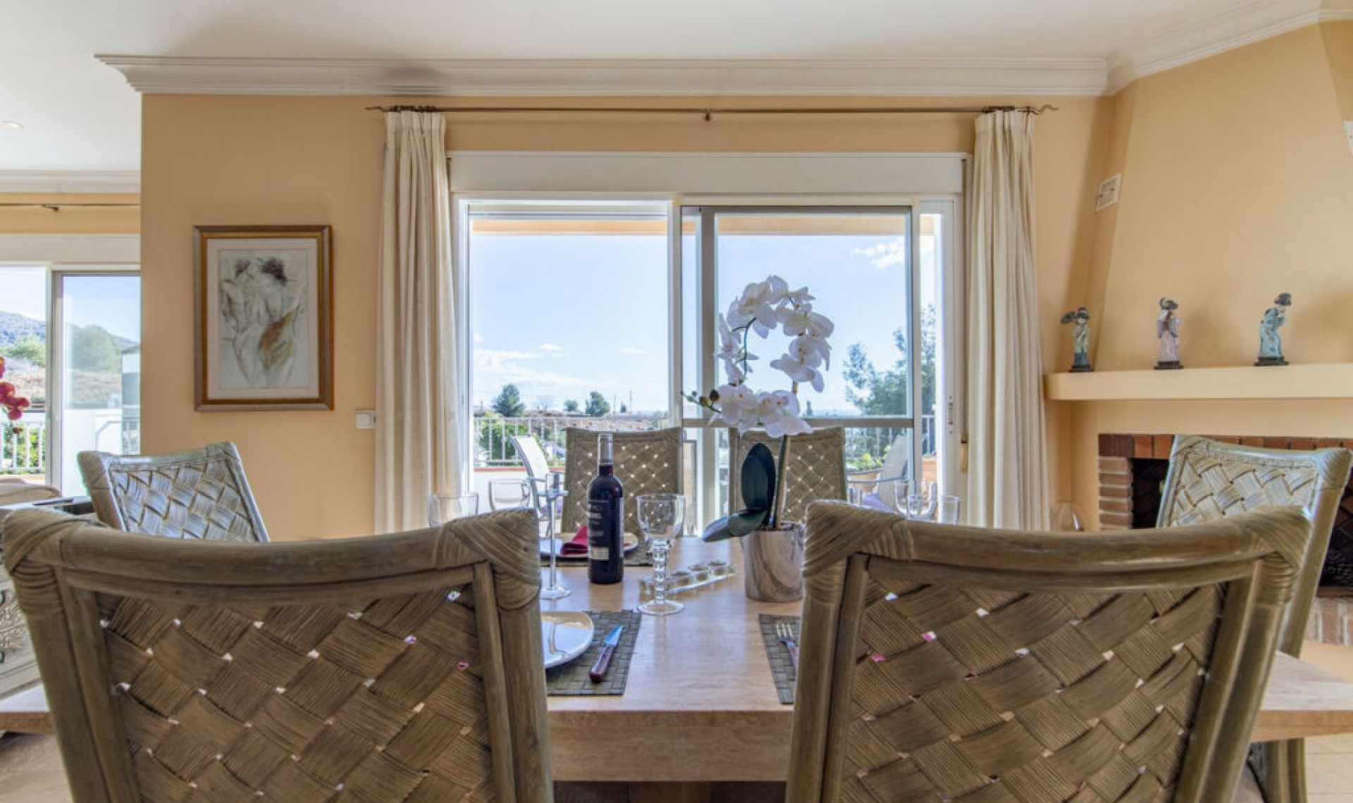 Resale - House -
Frigiliana