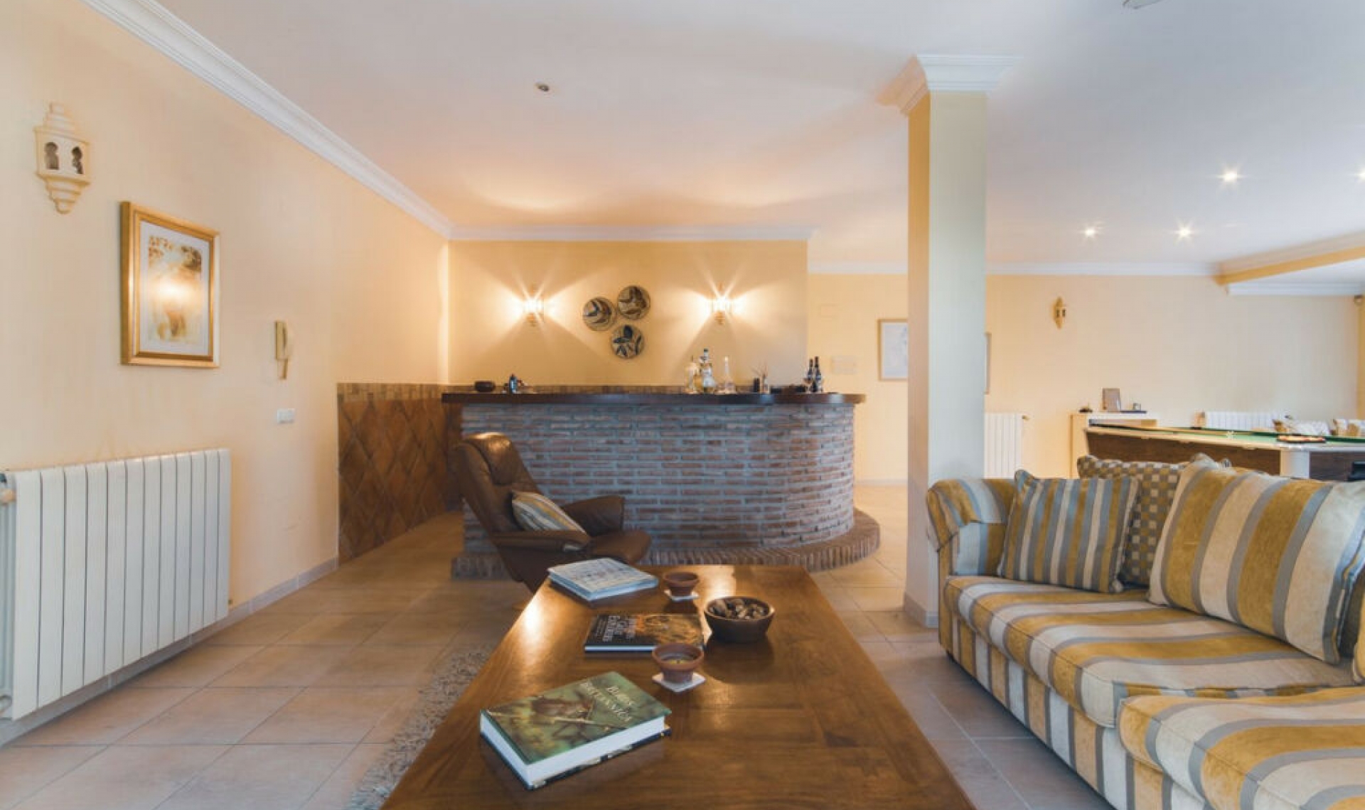 Resale - House -
Frigiliana