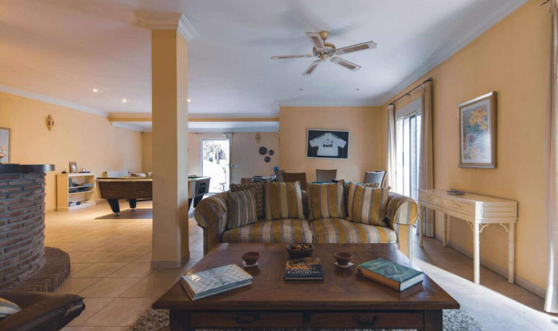 Resale - House -
Frigiliana