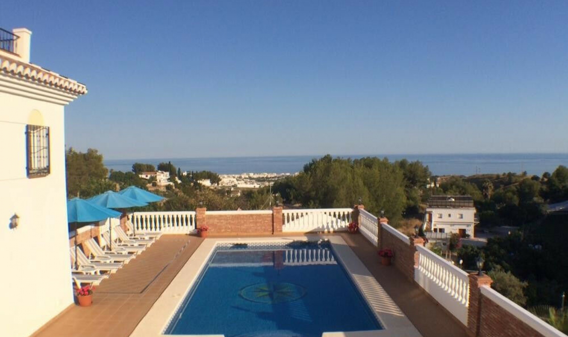 Resale - House -
Frigiliana