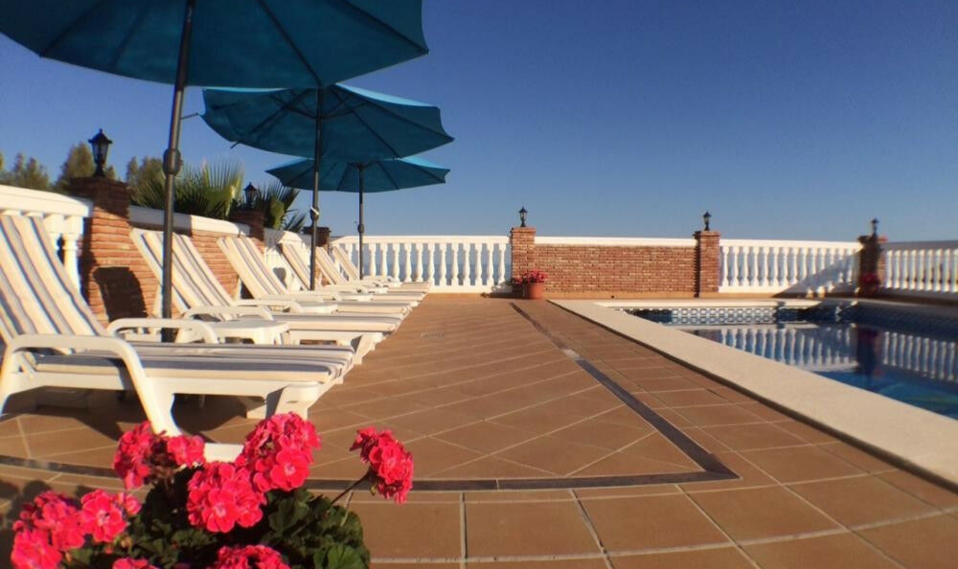 Resale - House -
Frigiliana