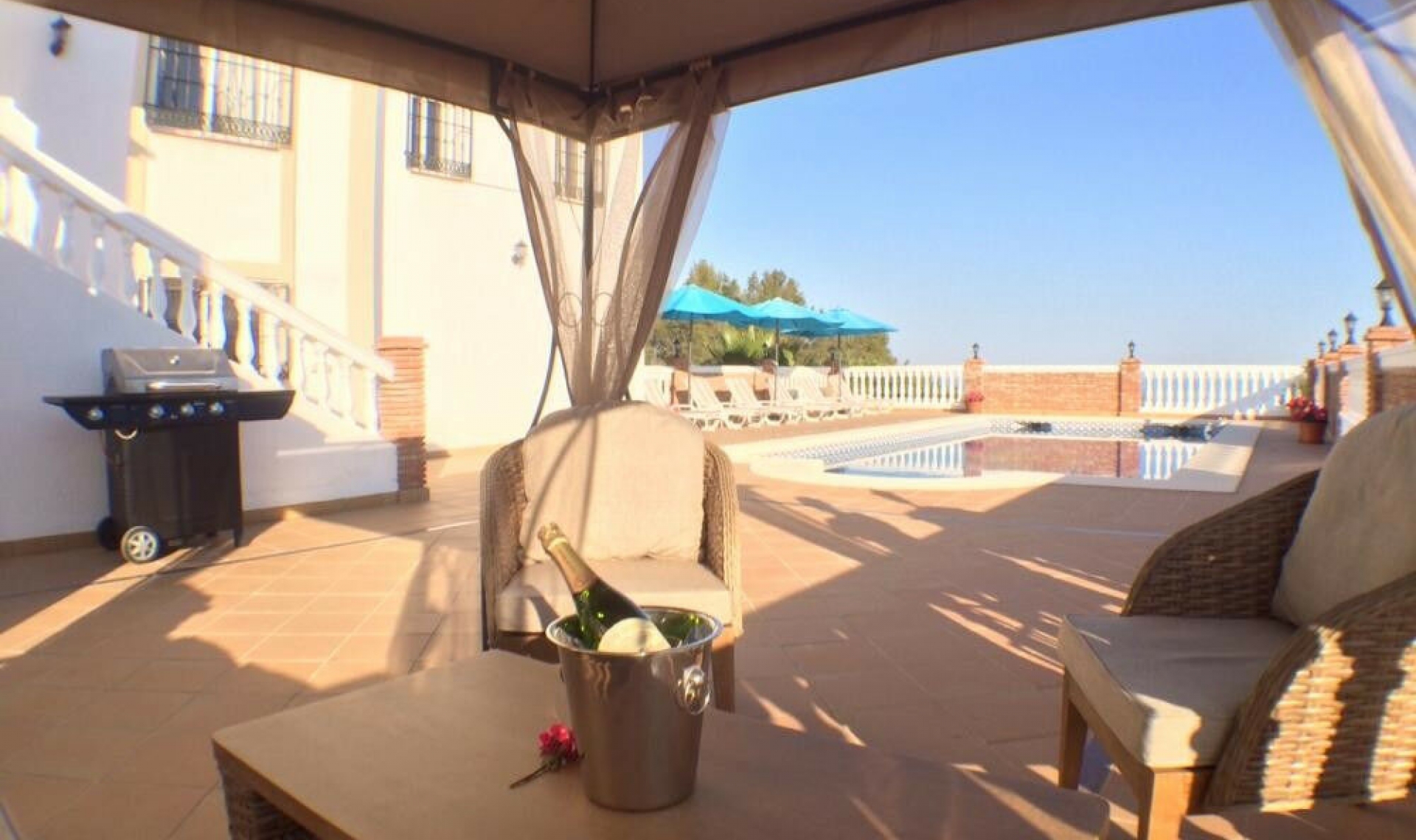 Resale - House -
Frigiliana