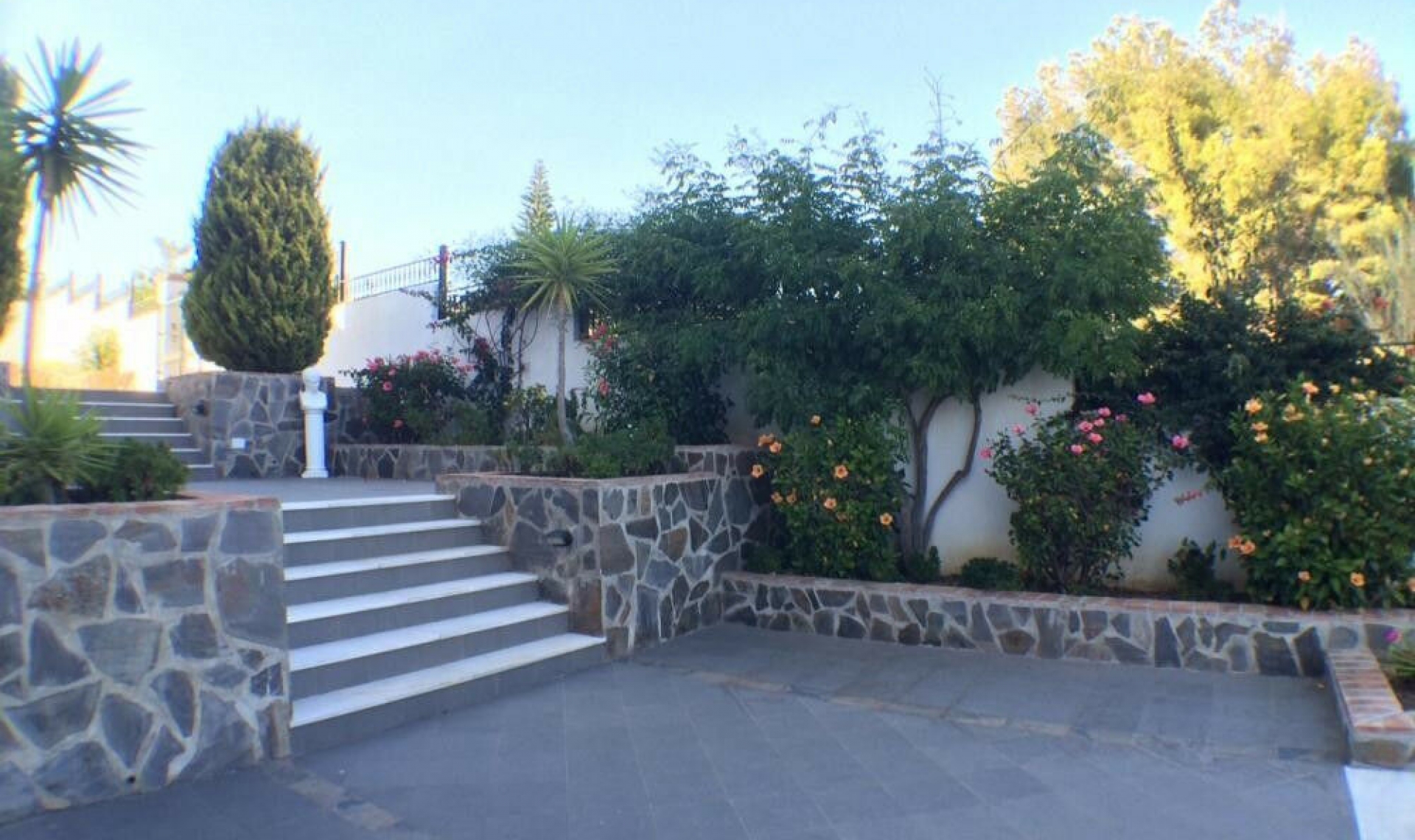 Resale - House -
Frigiliana