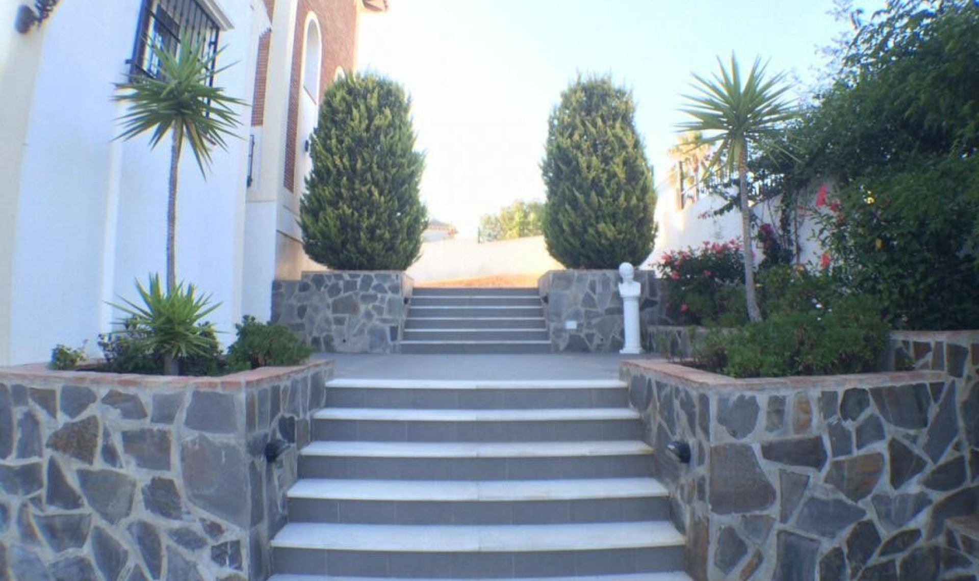 Resale - House -
Frigiliana