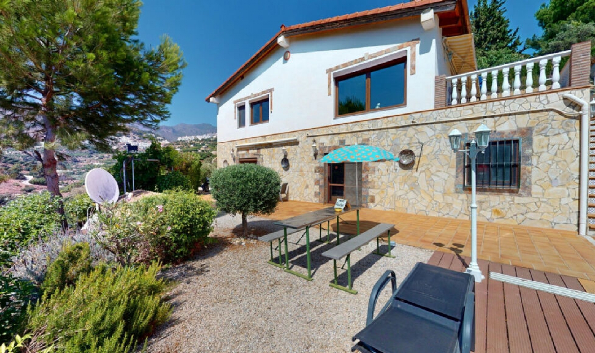 Resale - House -
Frigiliana