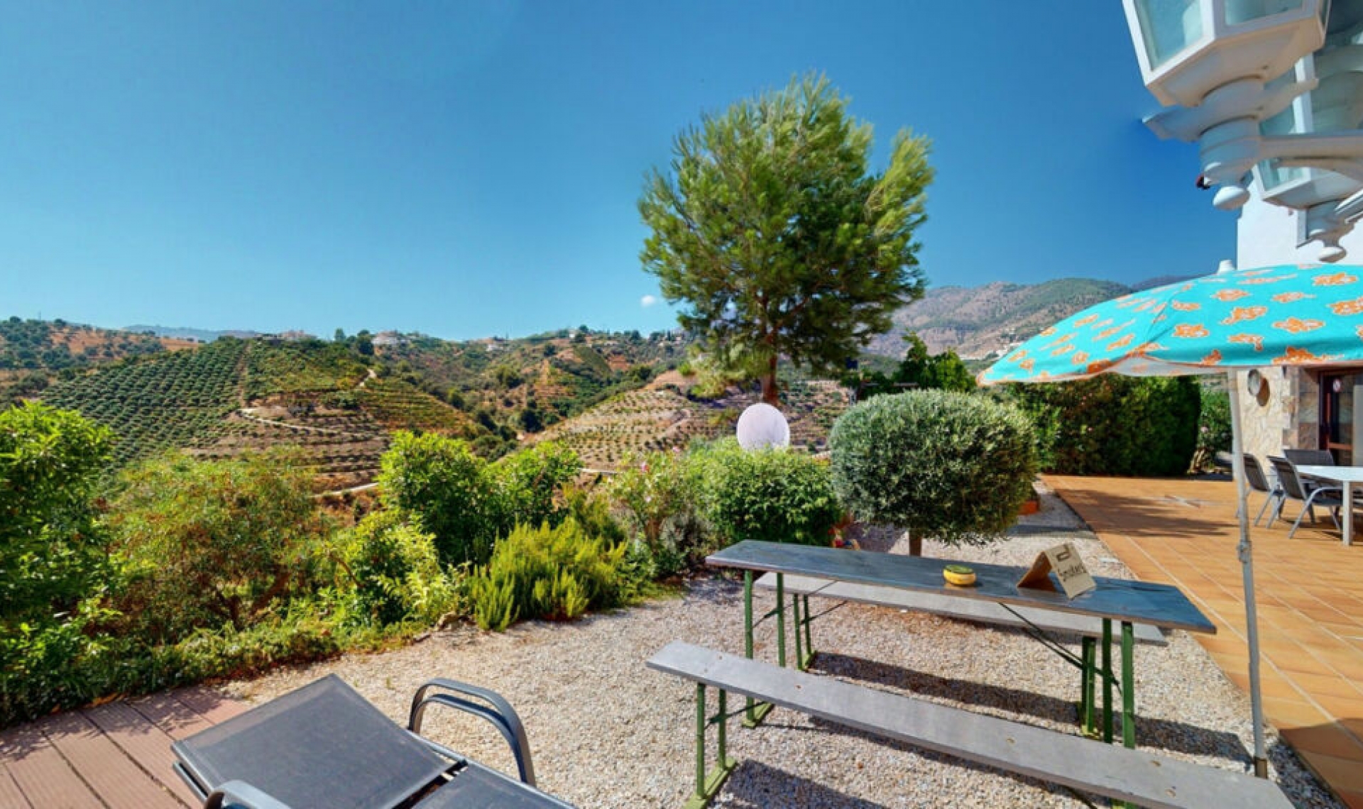 Resale - House -
Frigiliana