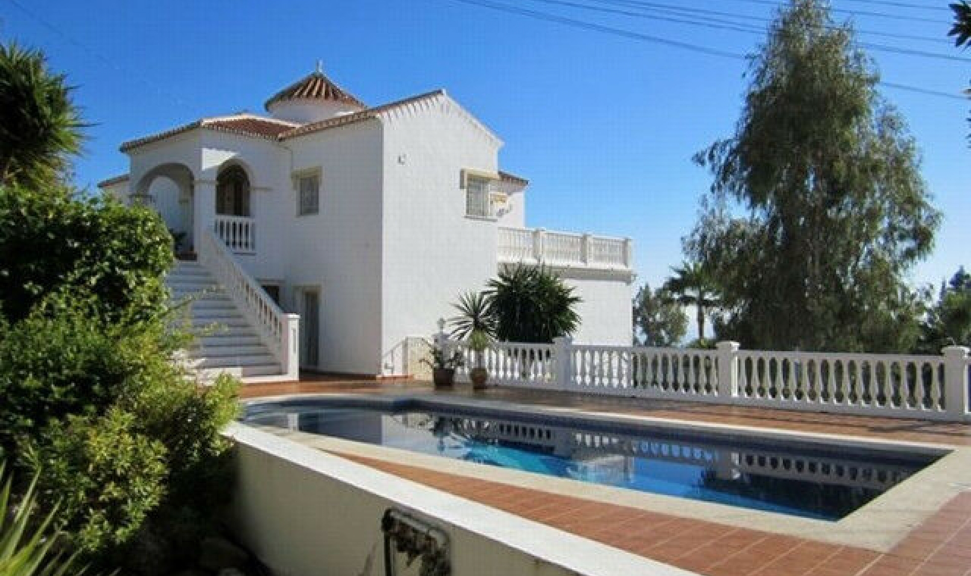 Resale - House -
Frigiliana