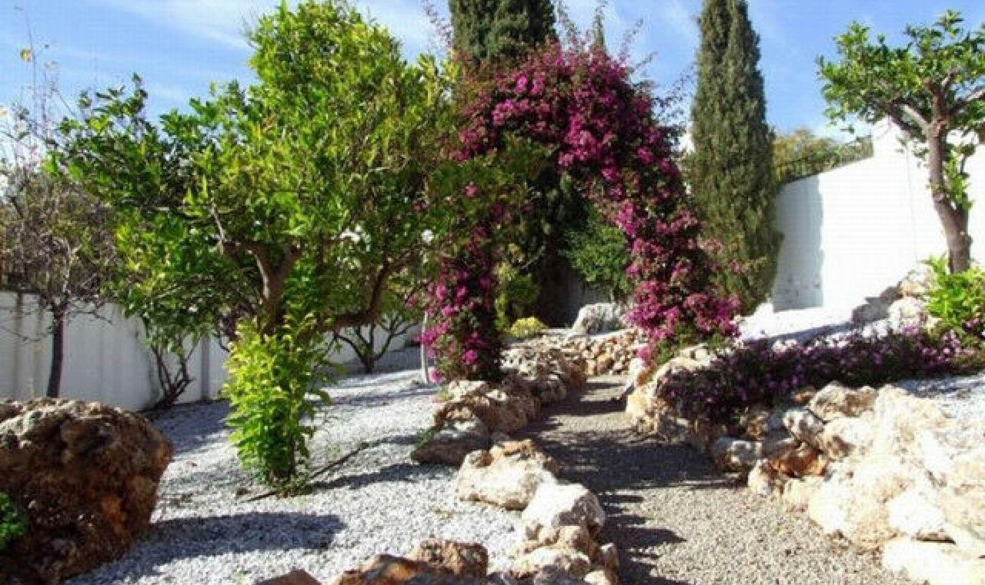 Resale - House -
Frigiliana