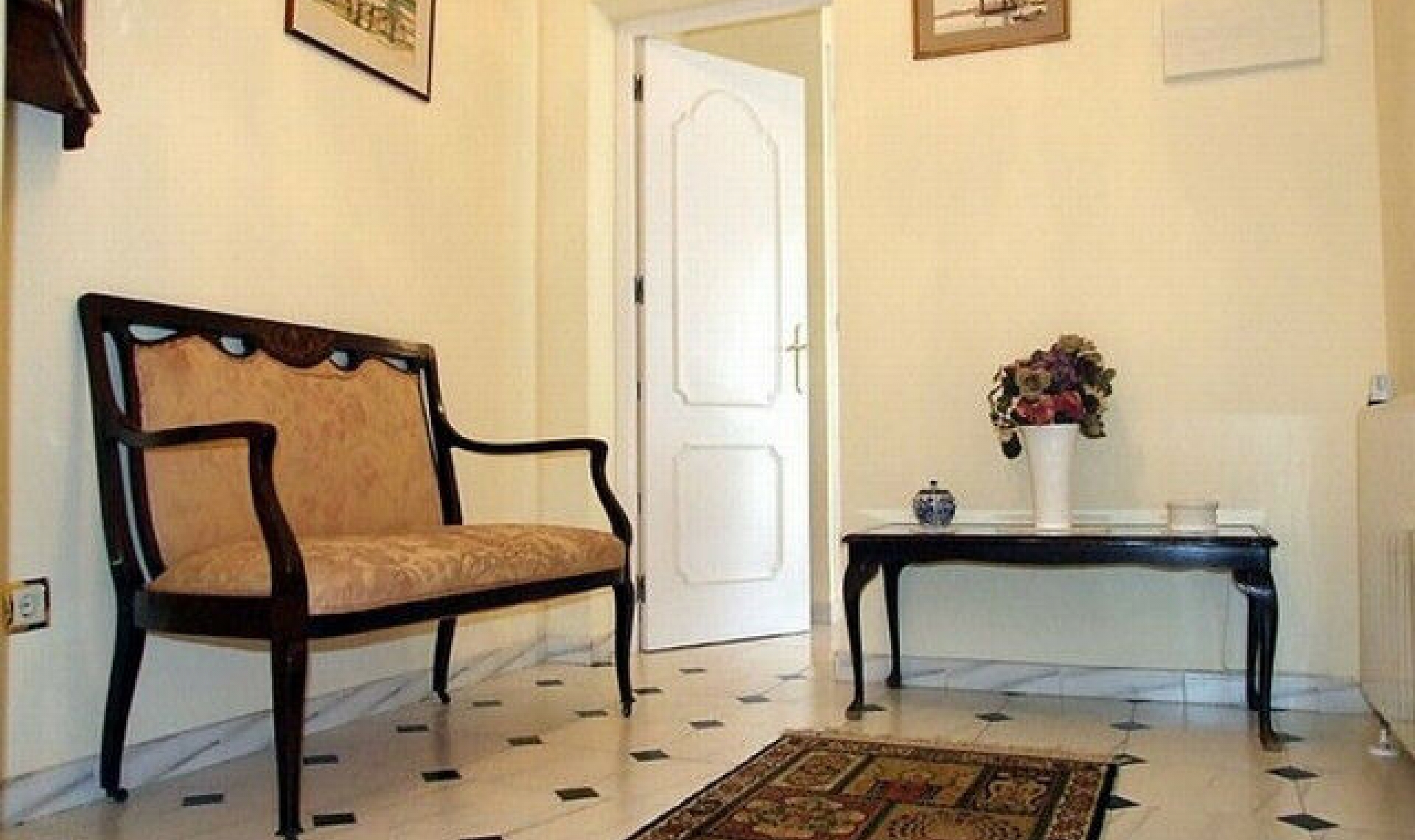 Resale - House -
Frigiliana