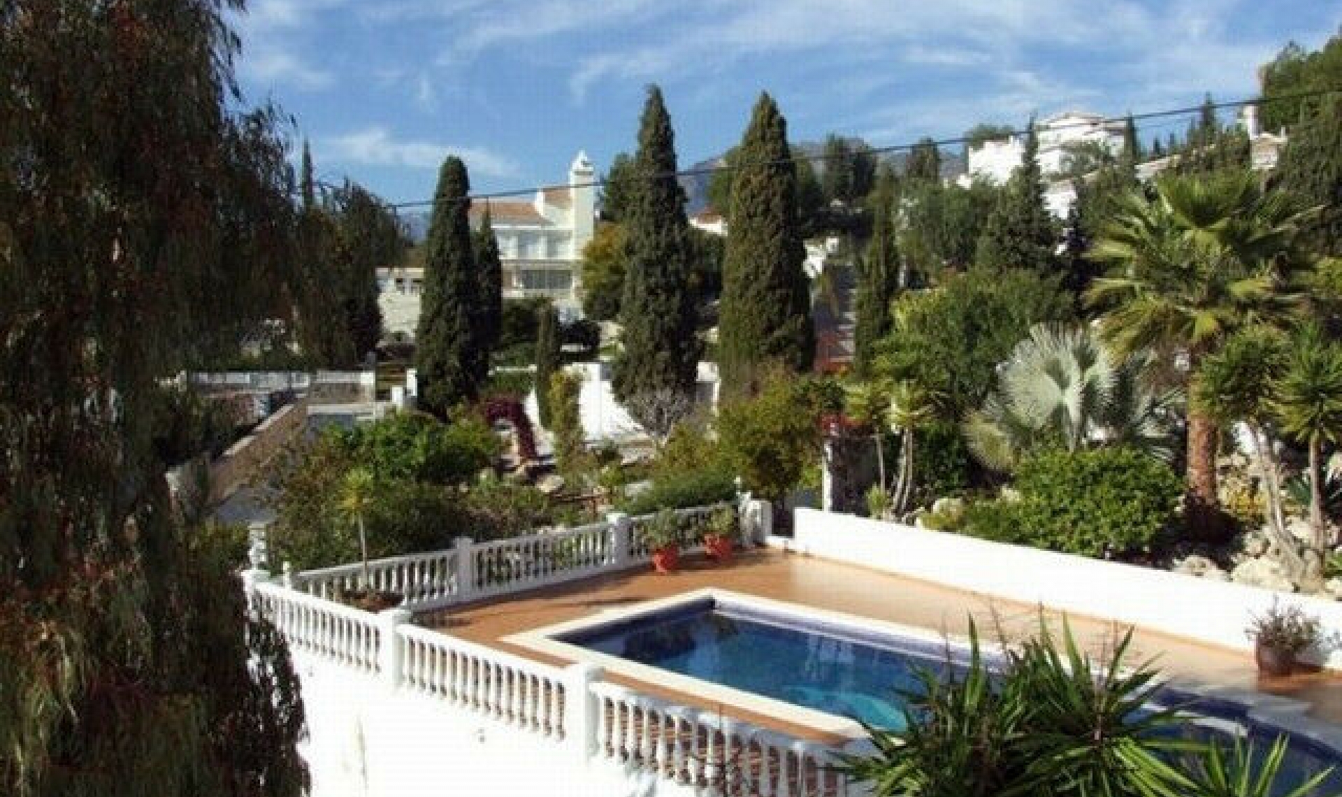 Resale - House -
Frigiliana