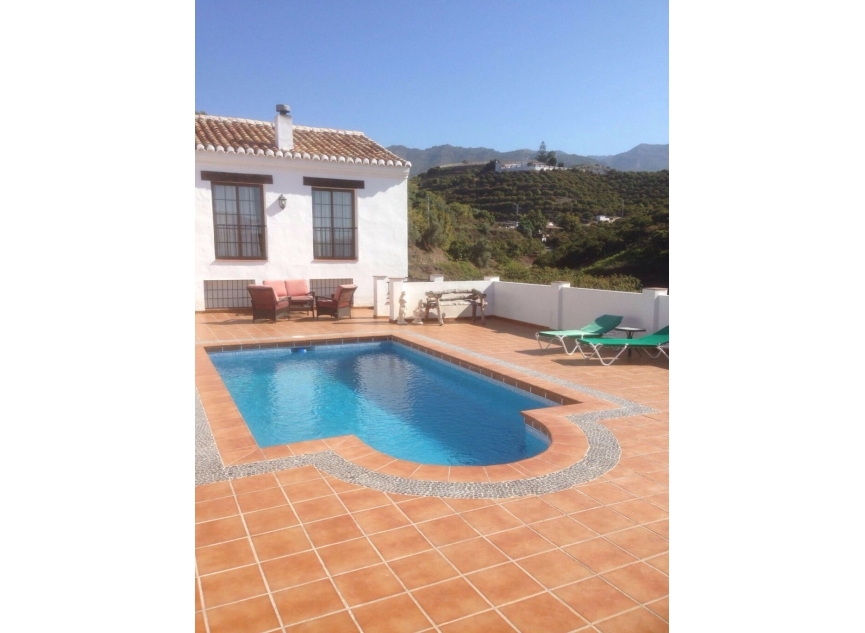 Resale - House -
Frigiliana