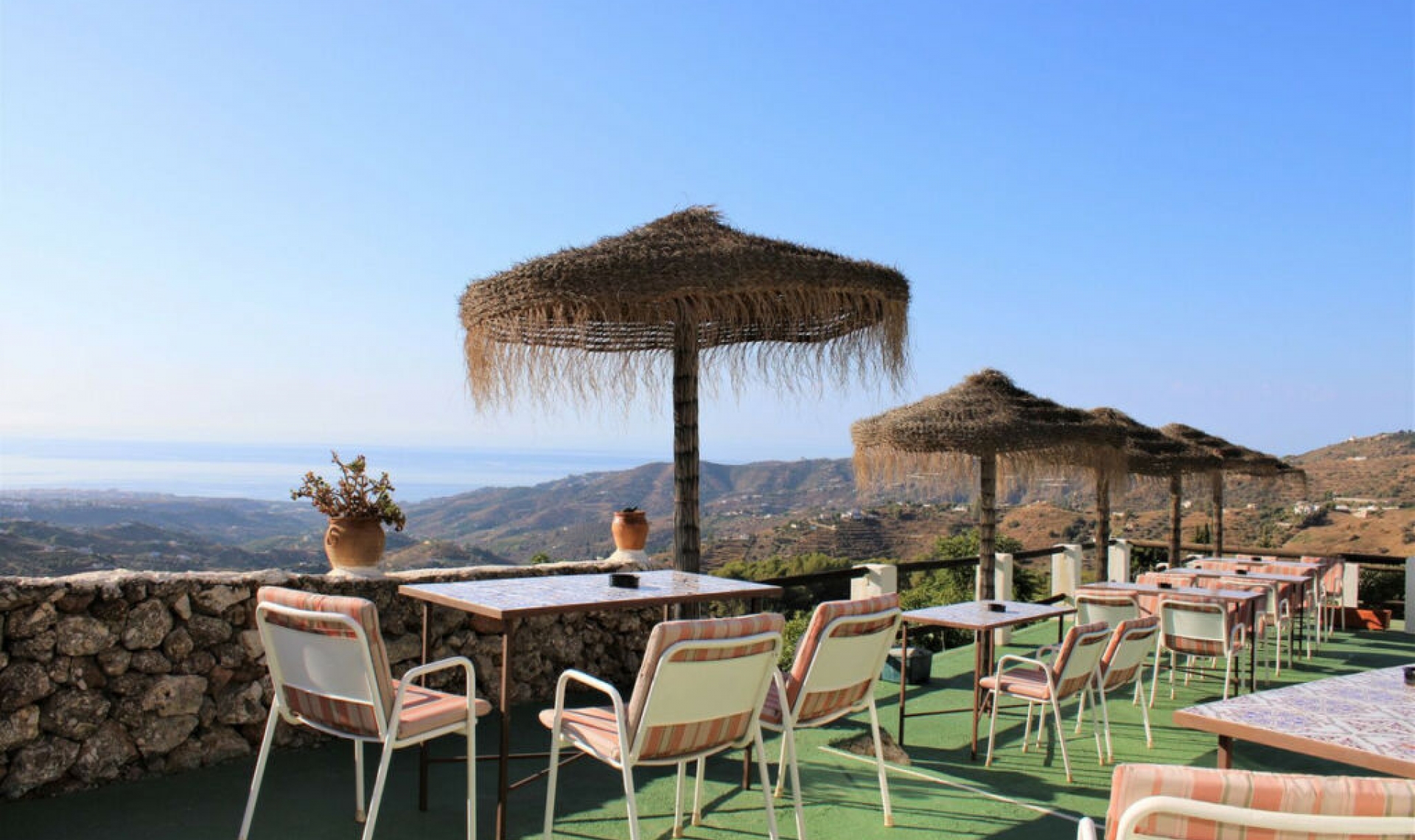 Resale - House -
Frigiliana