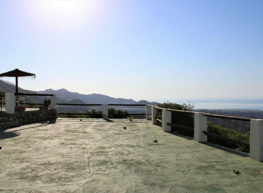 Resale - House -
Frigiliana