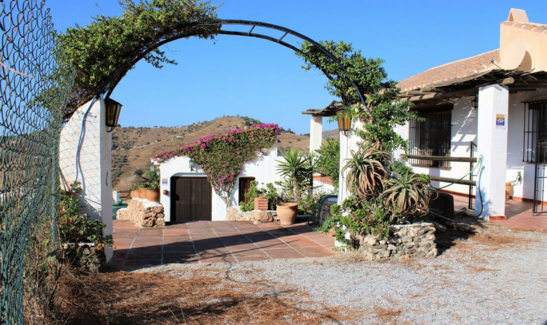 Resale - House -
Frigiliana