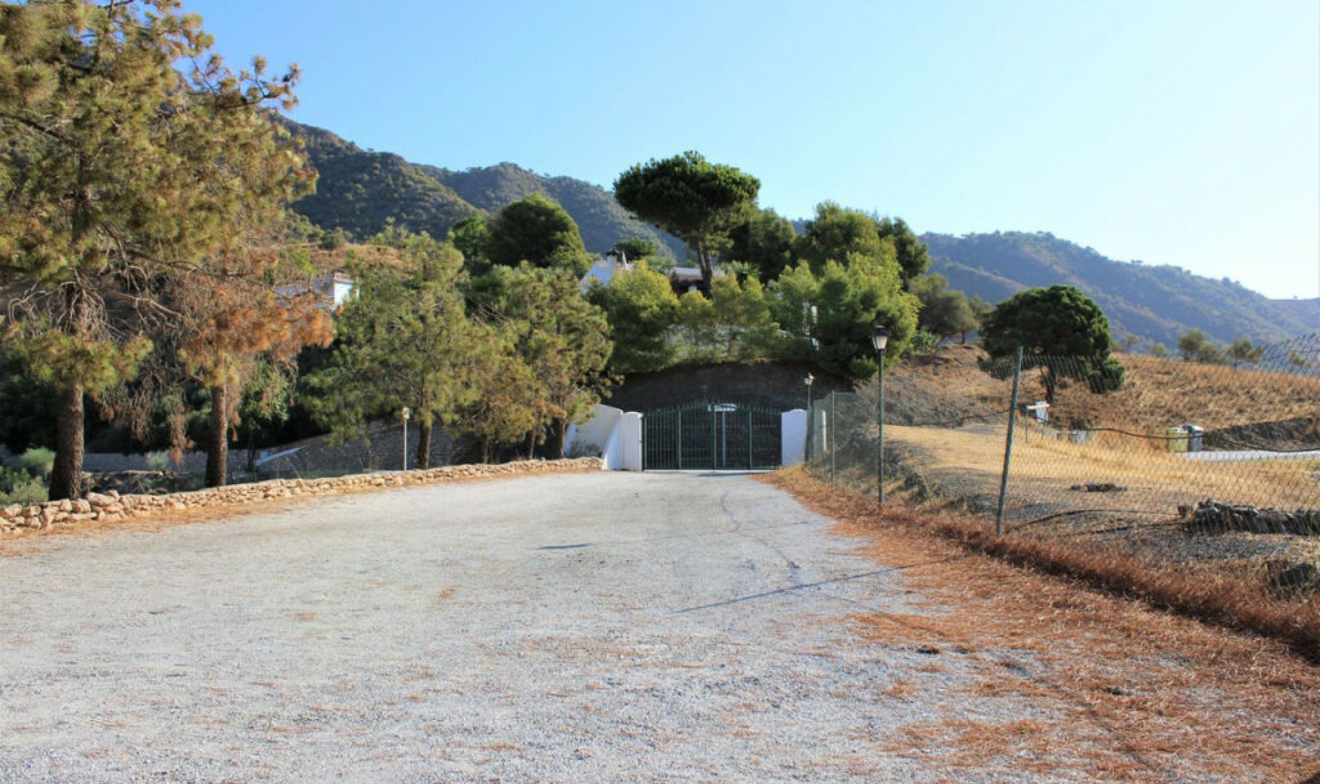 Resale - House -
Frigiliana