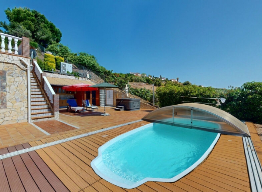 Resale - House -
Frigiliana