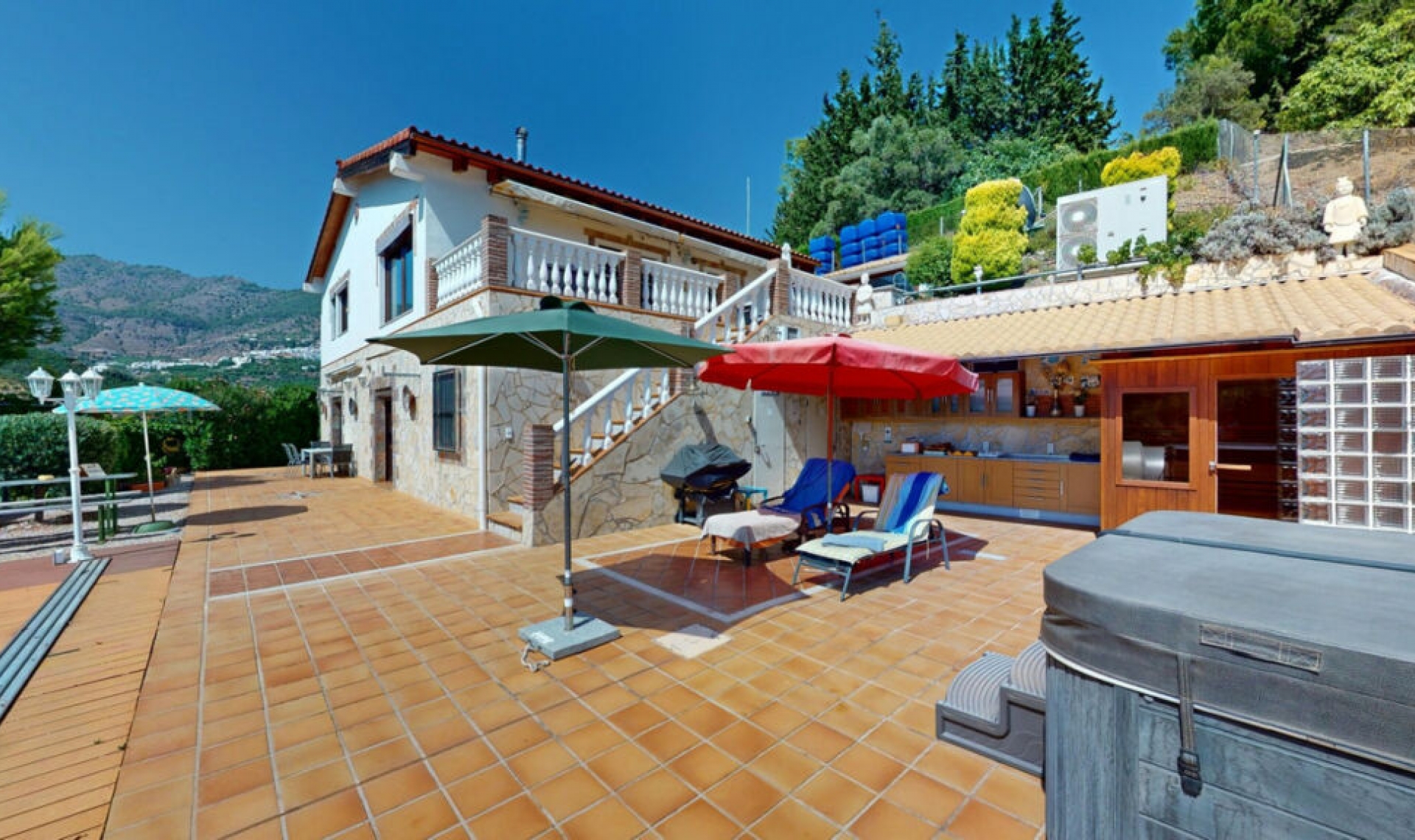 Resale - House -
Frigiliana