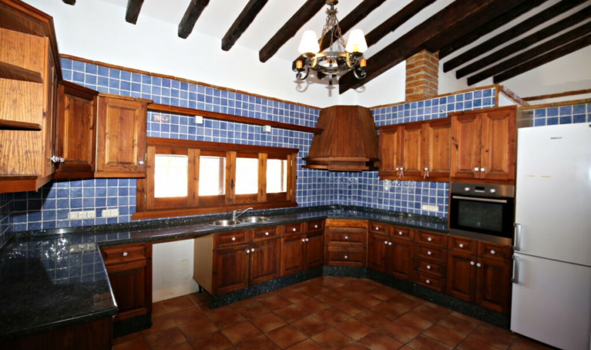 Resale - House -
Frigiliana