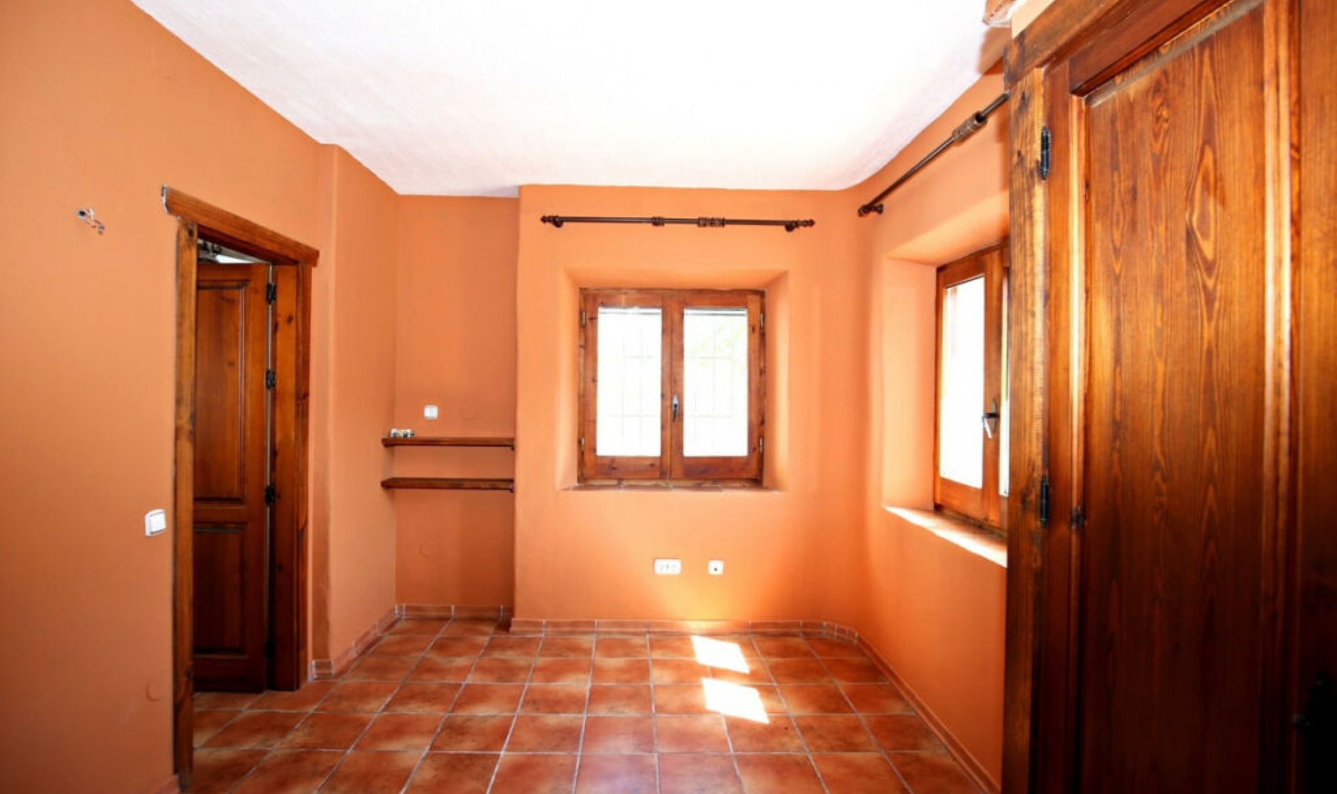 Resale - House -
Frigiliana