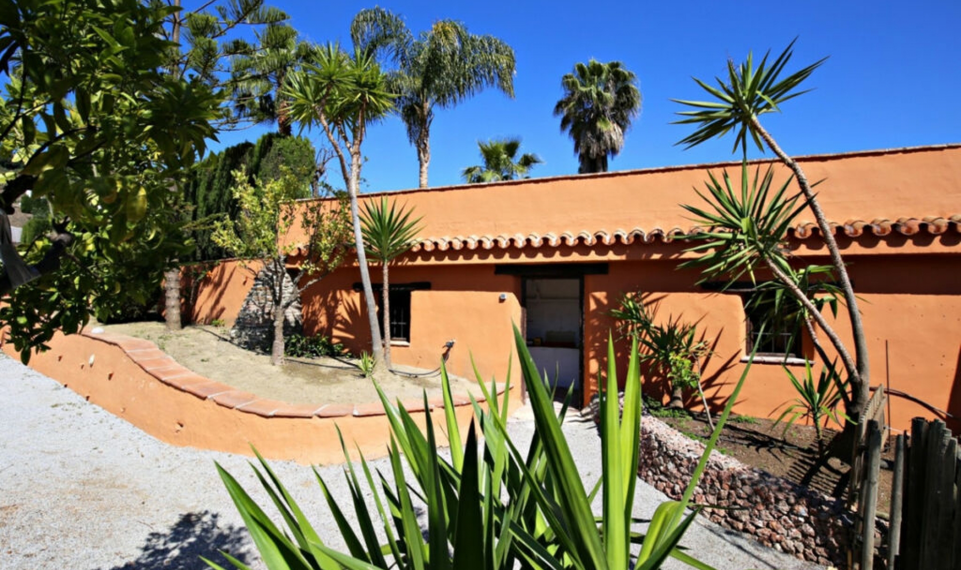 Resale - House -
Frigiliana