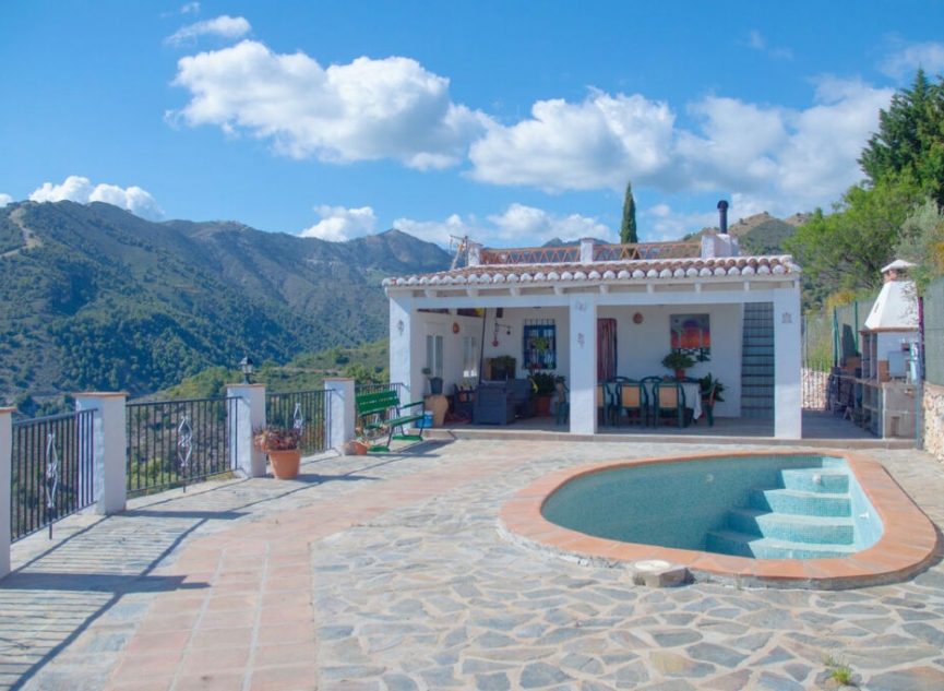 Resale - House -
Frigiliana