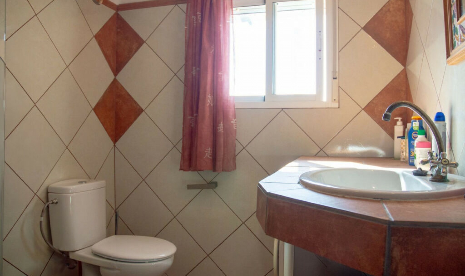 Resale - House -
Frigiliana