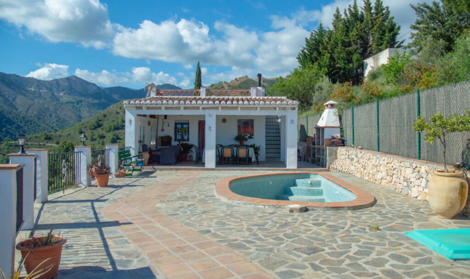 Resale - House -
Frigiliana