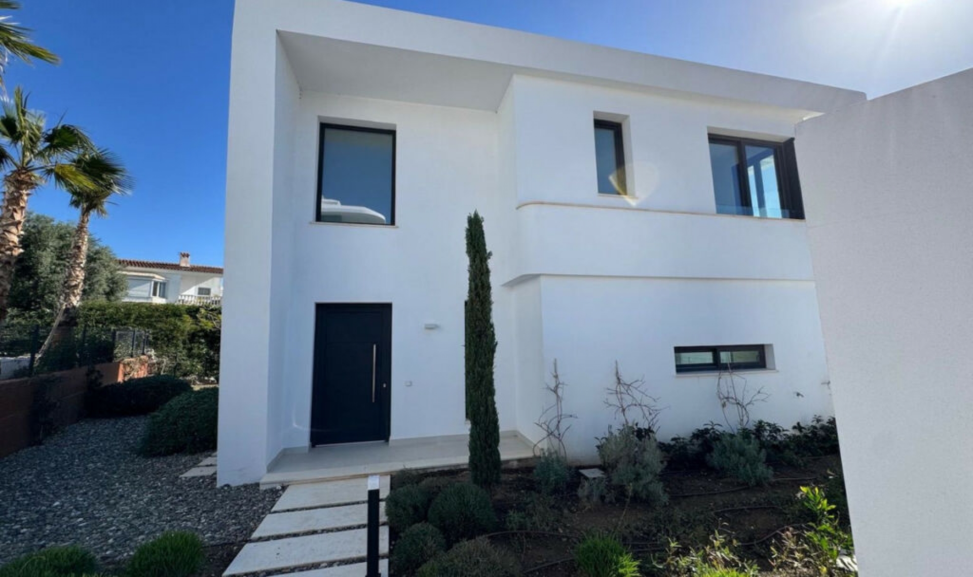 Resale - House -
Fuengirola